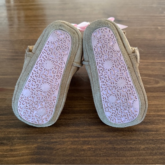 14-Piece Baby/Toddler Clothing & Accessories & Shoes Bundle - Picture 15 of 15